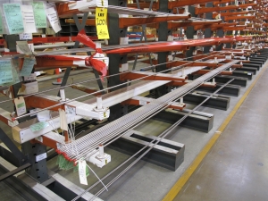 LOT ASSORTED SEAMLESS TYPE PIPE, TUBE, TUBING, ETC. (W-50) LOADING & HANDLING FEE $50-